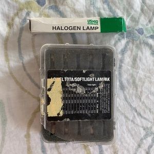 Bundle of halogen lamps. New, never used.
